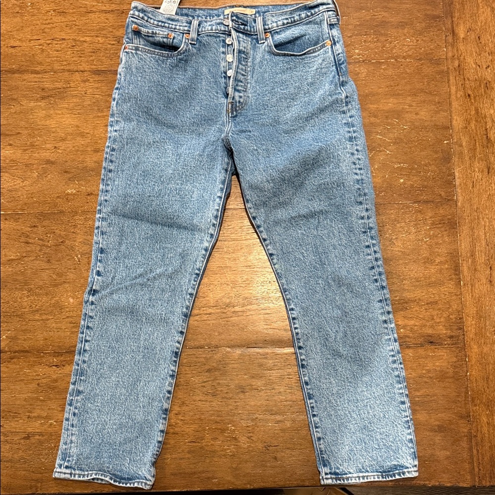 Levi's High Rise Light Blue Jeans
